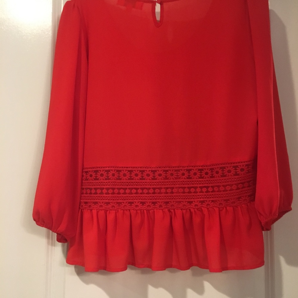 Red top - Picture 2 of 3